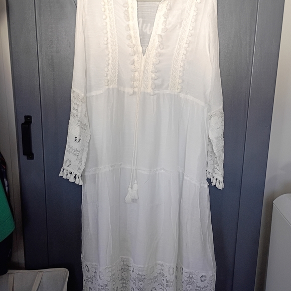 Dresses & Skirts - White Boho Maxi Dress with Lace Details